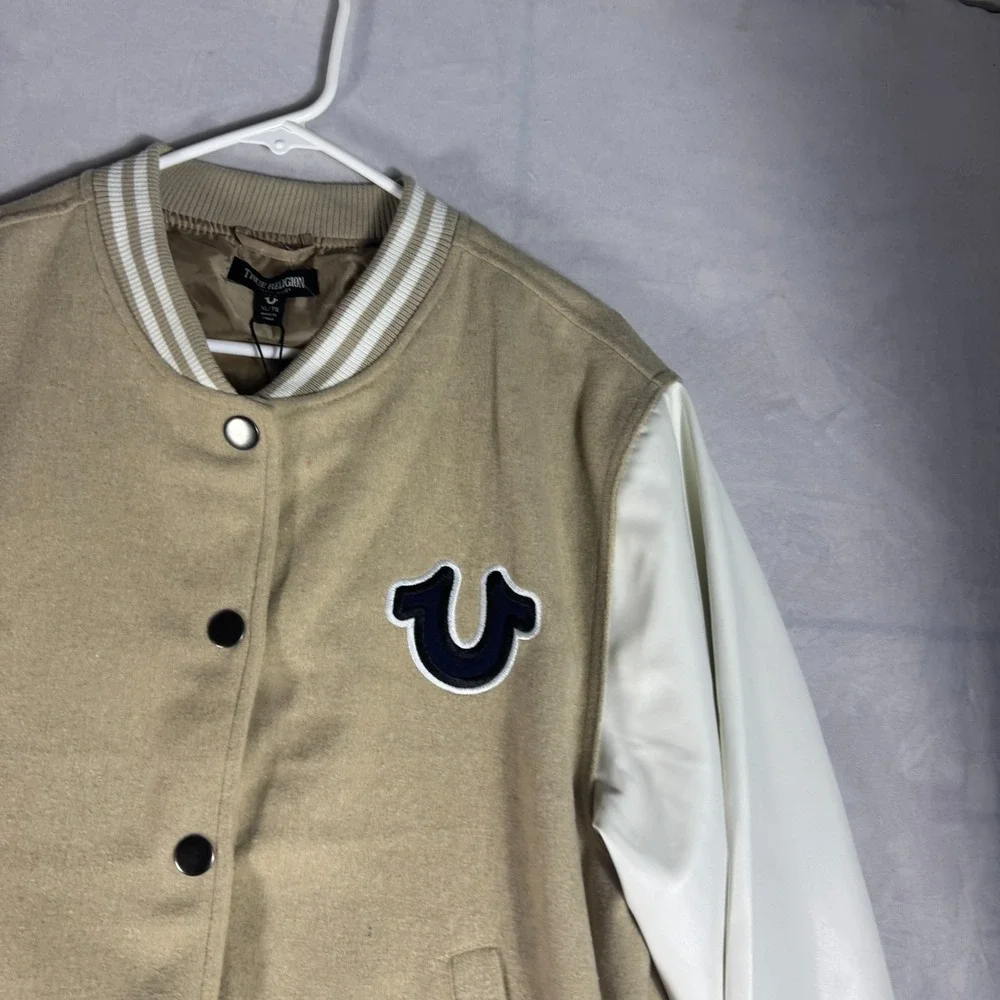 NWT True Religion Mens True Varsity Jacket Beige White Minimal Streetwear‎ XL